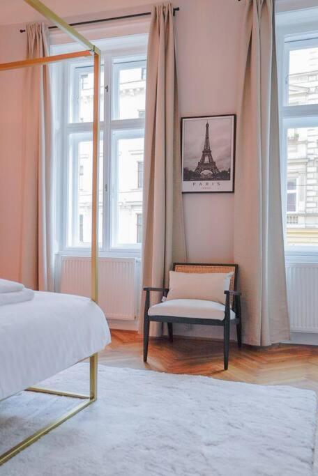 Boutique Suite Near Museum District Wenen Buitenkant foto