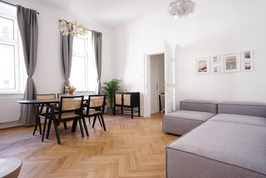 Boutique Suite Near Museum District Wenen Buitenkant foto
