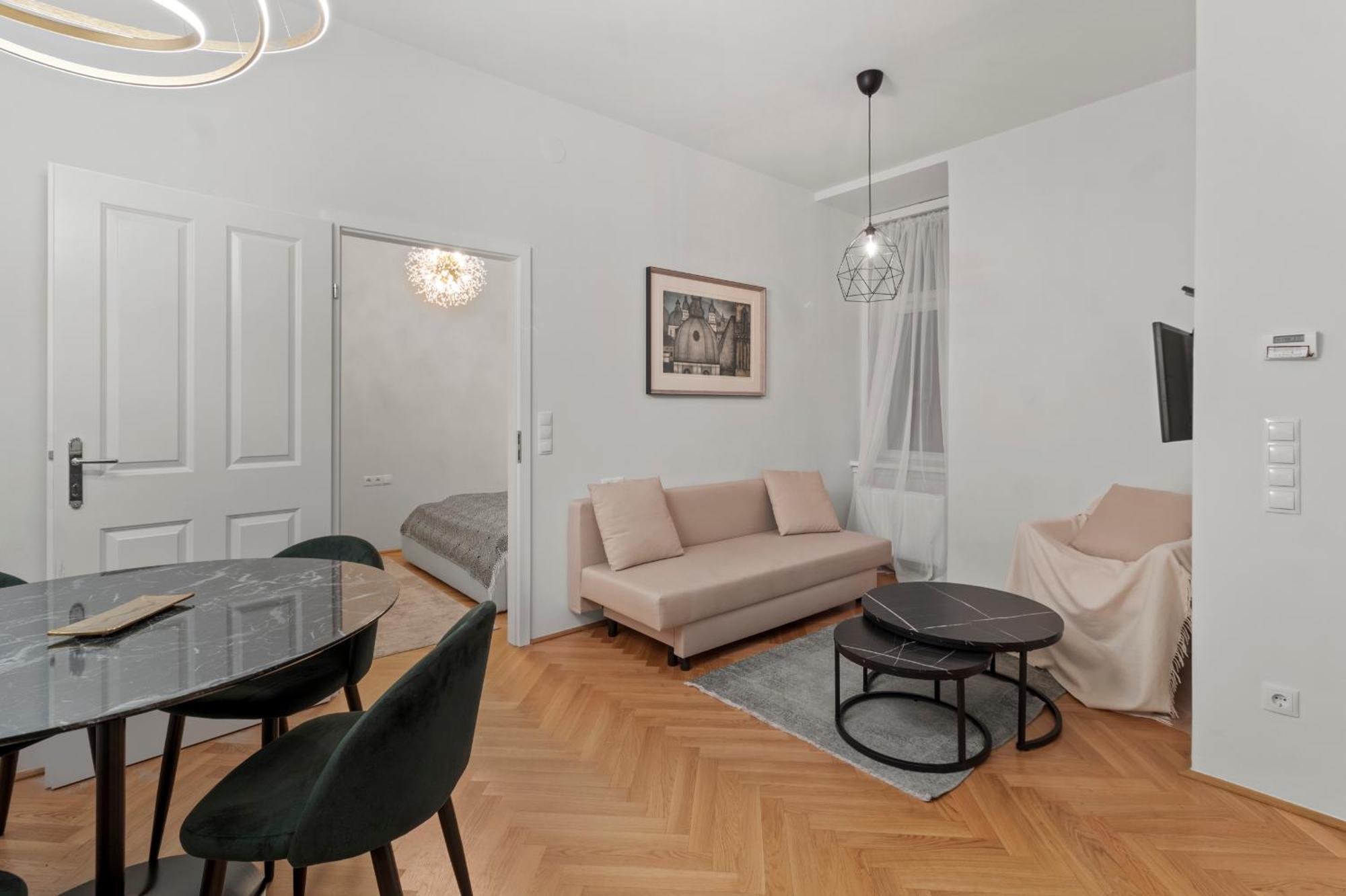 Boutique Suite Near Museum District Wenen Buitenkant foto