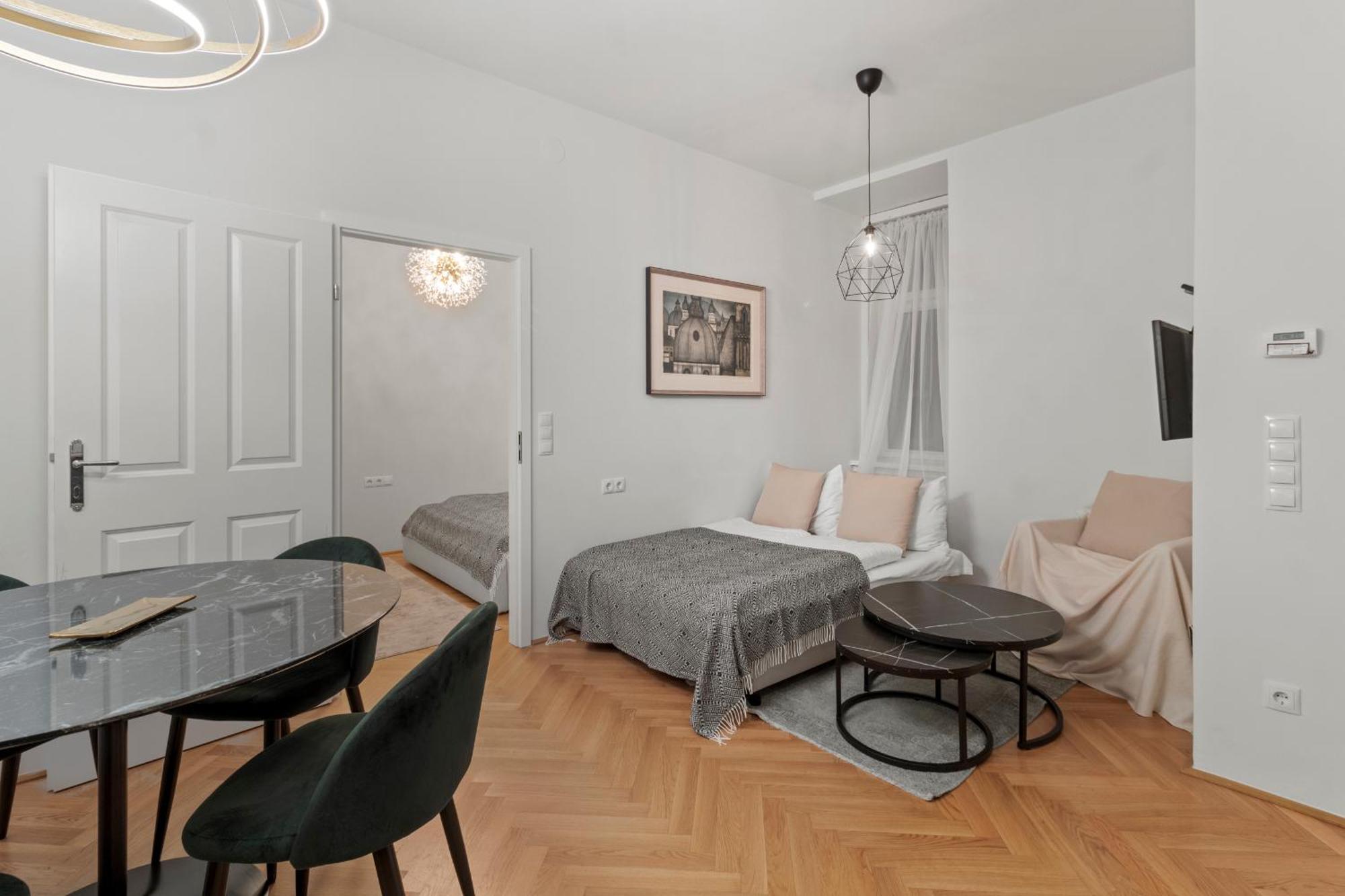 Boutique Suite Near Museum District Wenen Buitenkant foto